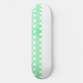 Green Poka Dots Skateboard (Voorkant)