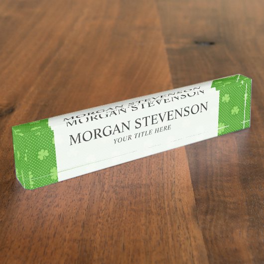 Green Shamrock Clover Pattern Saint Patricks Day Naambordje (Zijkant)