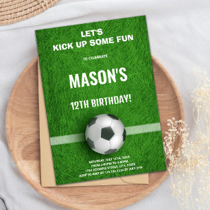 Green Soccer Birthday-uitnodigingen Kaart