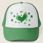 Green St Patrick's day casquette<br><div class="desc">Le casquette de la fête du jour de la St Patrick pour lui. Shamrock et design de coeur. Lucky 4 feuilles de trèfle. Symbole de la fierté irlandaise cool pour la tenue de la fête de St Paddy.</div>