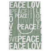 Green White Peace Love Christmas Medium Cadeauzakje (Achterkant)