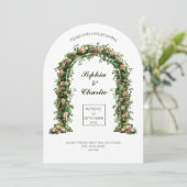 greenery arch flowers romantic wedding invitation (Debout devant)