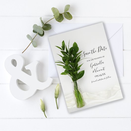 Greenery op White Wedding Save the Date