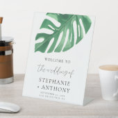 Greenery Tropical Monstera Leaves Summer Wedding Reclamebord Met Voetstuk (Insitu)