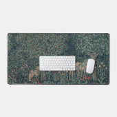 Greenery, Victorian Era Tapestry by Henry Dearle (Clavier et souris)