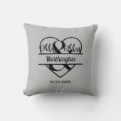 Grey Black Mr. en Mrs Heart Wedding Gift Kussen (Voorkant)