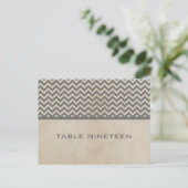 Grey Chic Chevron Numéro de table Carte postale (Debout devant)
