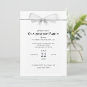Grey Coquette Bow Graduation Invitation (Debout devant)