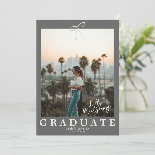 Grey Gingham Coquette Afstuderen Aankondiging (Staand voorkant)