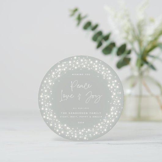 Grey-Green Peace Love+Joy Script Sparking Lights Feestdagenkaart (Staand voorkant)