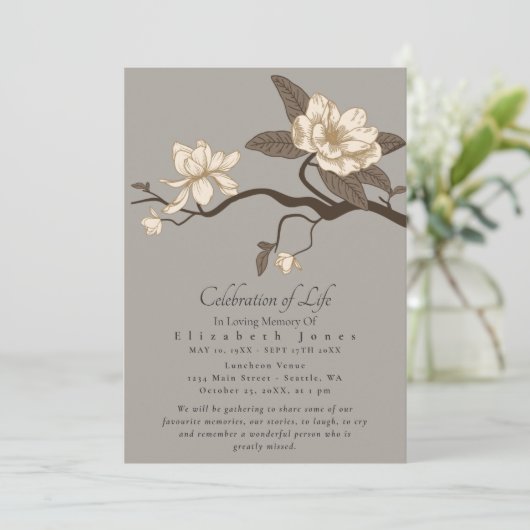 Grey Magnolia viering van het leven uitnodiging (Staand voorkant)