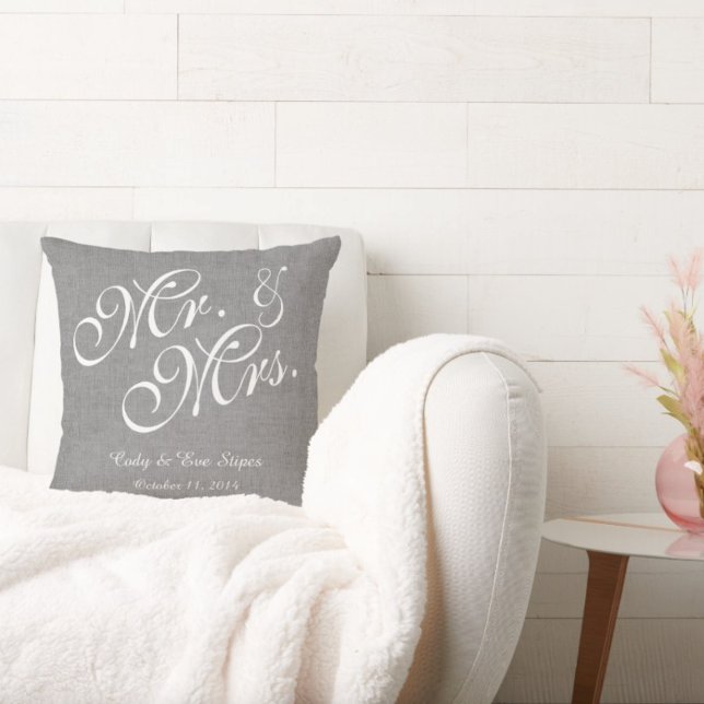 Grey White Linen Mr. en Mrs Wedding Pillow Kussen (Creator heeft geüpload)
