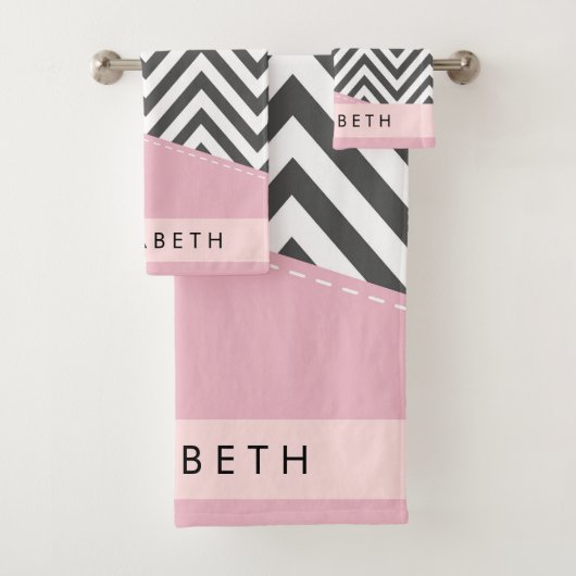 Grey Zigzag, Grey Chevron, Rose, Votre Nom (En situation)