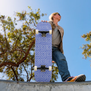 Grieks Meander Key Squares Patroon Blauw Skateboard