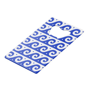 Griekse fret, mediterraan golfpatroon, blauw kredietkaart flessenopener