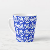 Griekse Meander Key Waves Patroon Blauw Latte Mok (Linkerhoek)