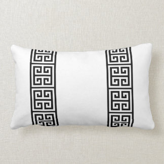 Griekse sleutel op wit kussen