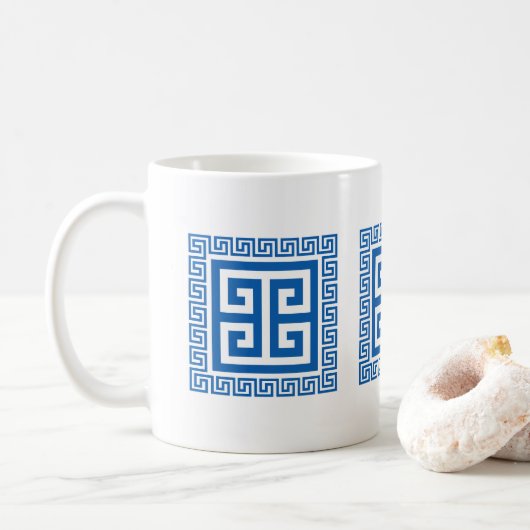 Griekse Sleutelpatroon Blauw En Wit Ontwerp Koffiemok (Met donut)