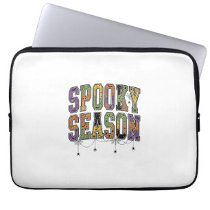 Griezelig Seizoen Vintage Halloween Typografie Ont Laptop Sleeve