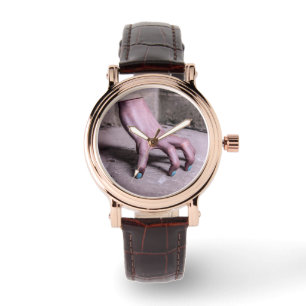 Griezelige hand horloge