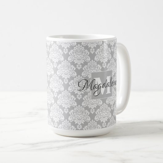 Grijs Bloemen Damast Patroon Monogram & Naam Koffiemok (Voorkant rechts)