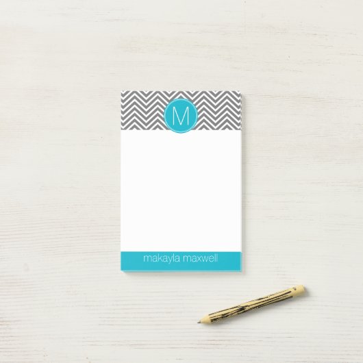 Grijs en Aqua Chevrons met één monogram Post-it® Notes (Op bureau)