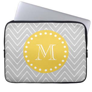 Grijs en Geel modern Chevron Aangepast monogram Laptop Sleeve