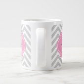 Grijs en Roze Chevron Custom Monogram Extra Grote Mok (Achterkant)