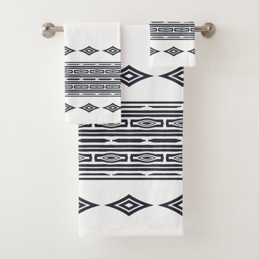 Grijs en wit Aztec Tribal Striped Patroon Bad Handdoek (Insitu)