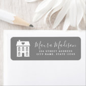 Grijs en wit stadhuis en terugkeer van het hart etiket (Insitu)