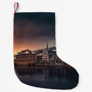 GRIJS- EN WITCONCRETE BOUWEN NAAR DE KANT VAN HET KLEINE KERSTSOK