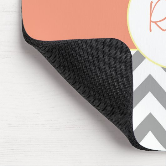 Grijs en zalm Chevron Striped Monogram Muismat (Hoek)