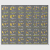 Grijs, Faux Gold "HAPPY 67th BIRTHDAY" Cadeaupapier (Vlak)
