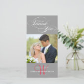 GRIJS INITIAAL SCRIPT BRUILOFT BEDANKT FOTOKAART (Staand voorkant)