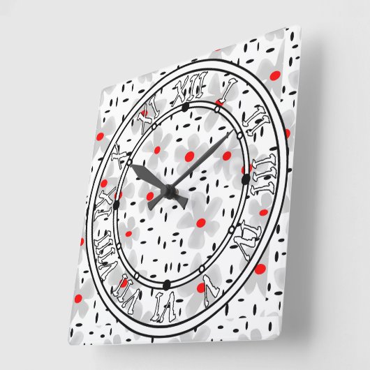Grijs met rode bloemen op witte achtergrond retro vierkante klok (Hoek)