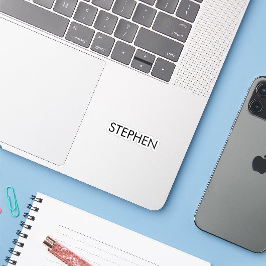 Grijs minimalistisch aangepaste naam sticker (Laptop met iPhone)