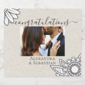 Grijs Wit Tan Bloemen Gefeliciteerd Bruiloft Sparkling Wijnetiket (Enkel label)