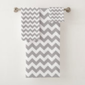 Grijs zigzag, Grijs Chevron, Geometrisch Patroon Bad Handdoek (Insitu)