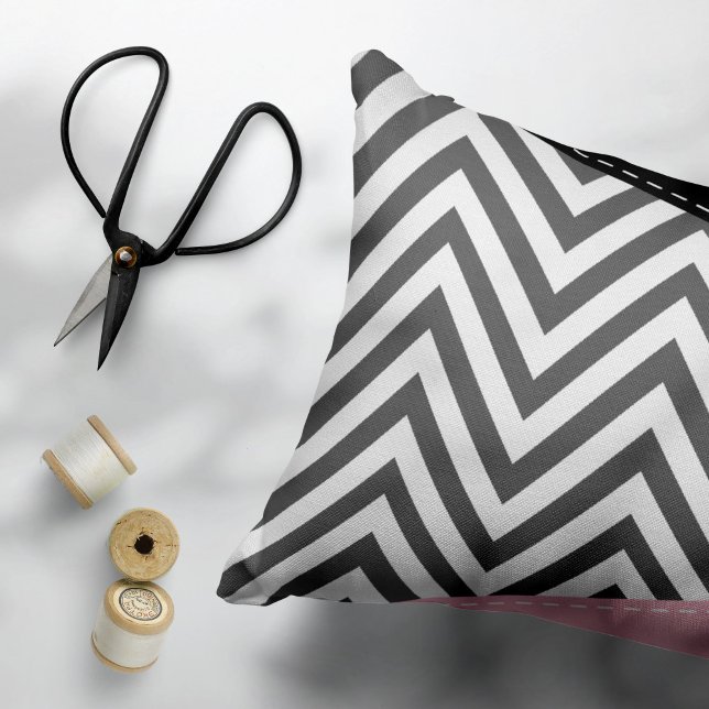 Grijs zigzag, Grijze Chevron, Zigzag Pattern, Roze Accent Kussen (Creator heeft geüpload)