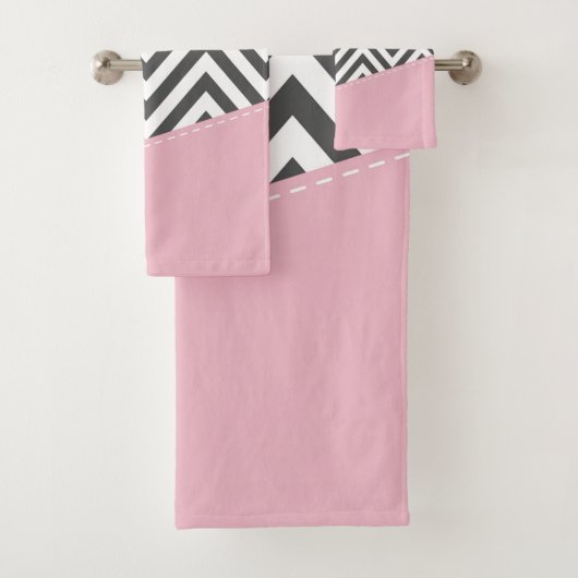 Grijs zigzag, Grijze Chevron, Zigzag Pattern, Roze Bad Handdoek (Insitu)