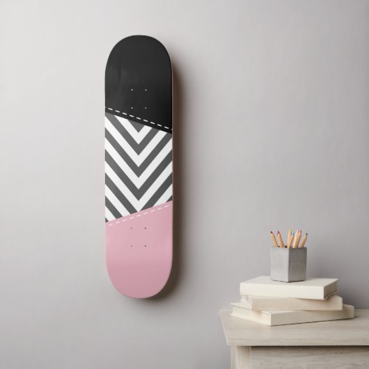 Grijs zigzag, Grijze Chevron, Zigzag Pattern, Roze Skateboard (Muurkunst)