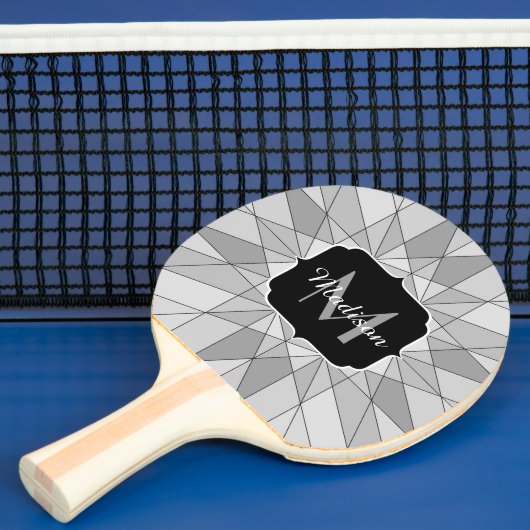 Grijs zwart wit Mosaic Triangle Monogram Tafeltennisbatje (Insitu)