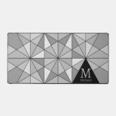 Grijs zwart wit retro Mozaïek Driehoek Monogram Bureaumat (Voorkant)