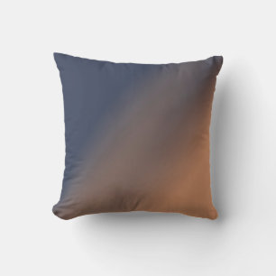 Grijsblauwe en beige gradiënt. kussen