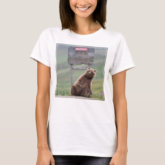 Grijze beer speelt met bord t-shirt (Voorkant)