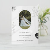 Grijze Bloemen Eenvoudige Huwelijksuitnodiging Kaart (Staand voorkant)