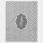 Grijze Chevron Aangepaste vlootzak Fleece Deken (Voorkant)