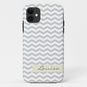 Grijze Chevron met beige gepersonaliseerd etiket iPhone 11 Hoesje