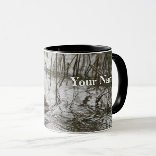 Grijze eend op donker het meer mok (Voorkant rechts)