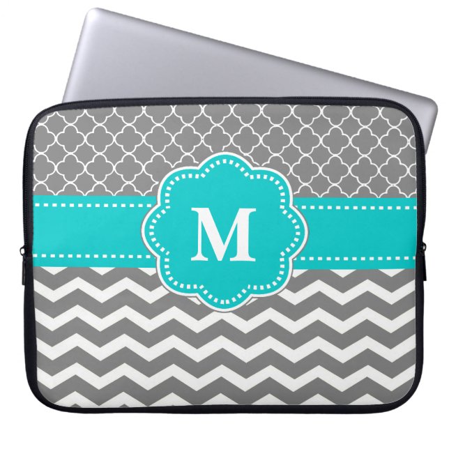 Grijze en blauwe monogram laptophoes laptop sleeve (Voorkant)